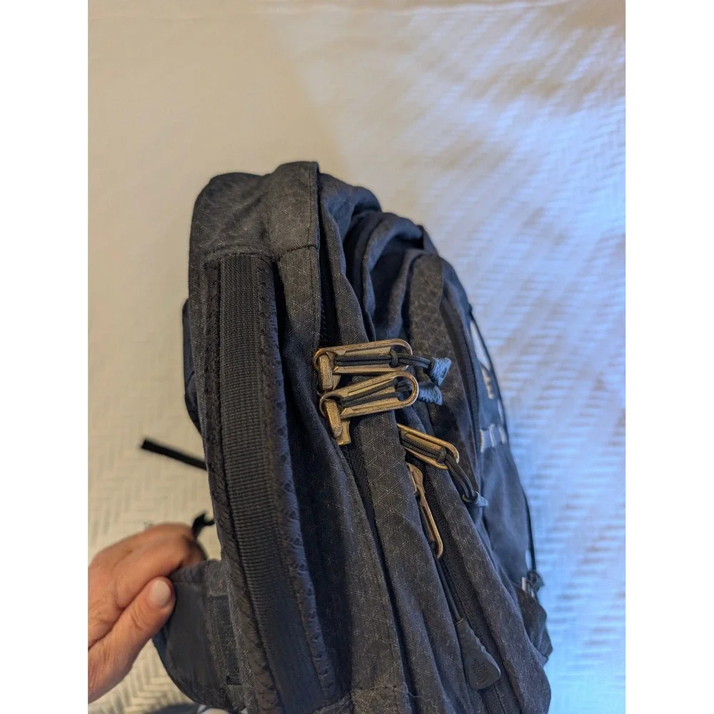 The‎ North Face Borealis Backpack Gray Gold Flex Vent Laptop Daypack Work 28L